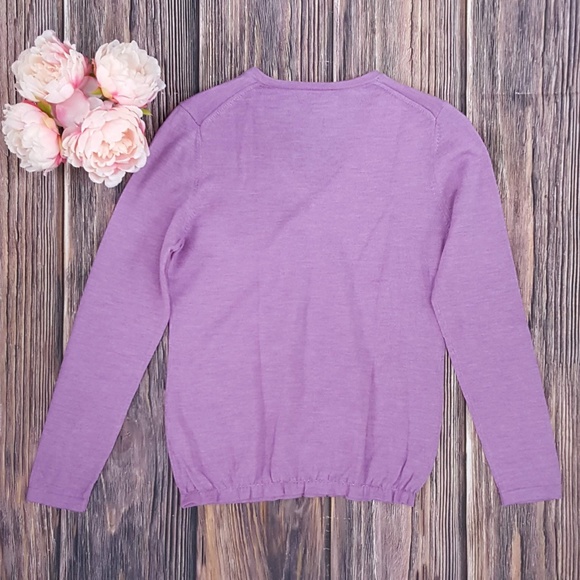 Lord & Taylor, V-Neck Extra Fine Merino Sweater, L - Picture 6 of 7